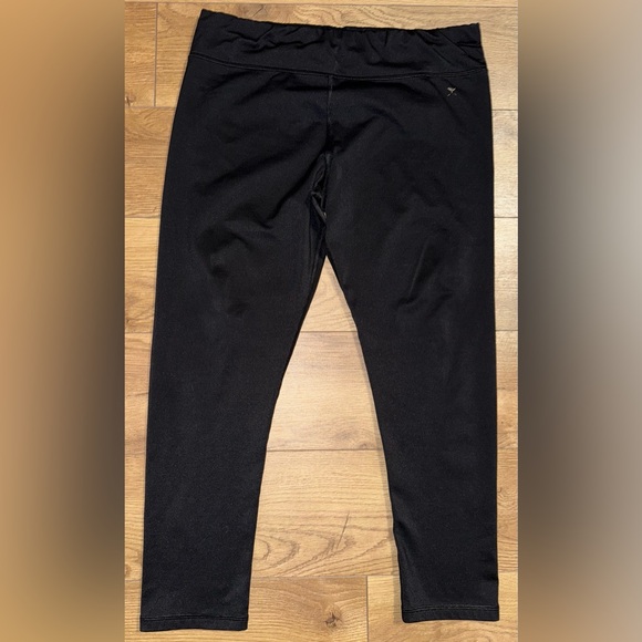 Xersion Quick-Dri Black Capri Leggings - Picture 1 of 3